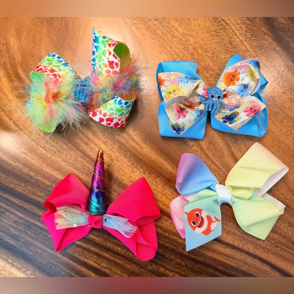 Colorful Hair Bow Set of 4 EUC